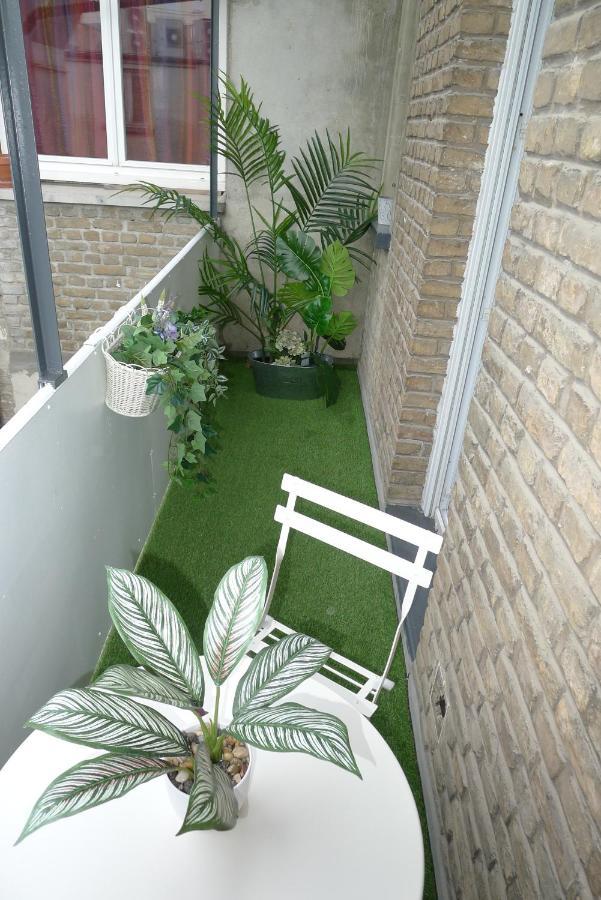 Logement Place D'Erlon Hypercentre Avec Balcon Lejlighed Reims Eksteriør billede